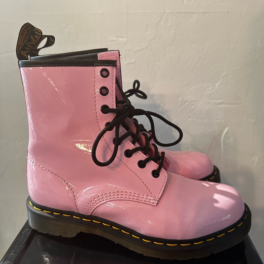 PINK DR MARTENS